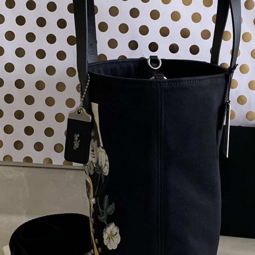 NWT COACH LIMITED EDITION X ELVIS COLLAGE CANVAS TOTE 86877 (#2 OF 180) - Picture 3 of 10